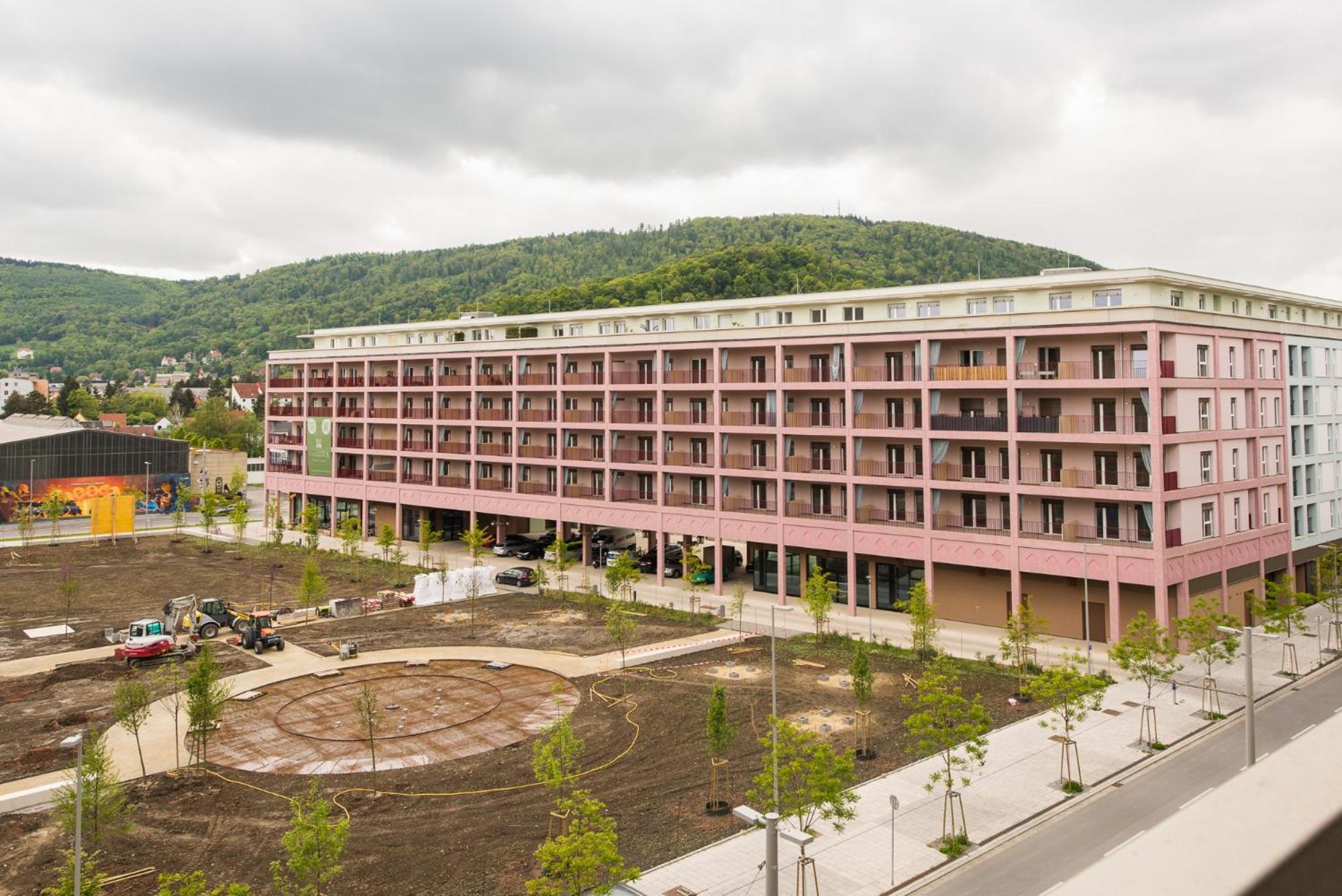 Muzeta Graz - Eco-Friendly Parkview Holiday Apartments In Graz'S Smart City Kültér fotó